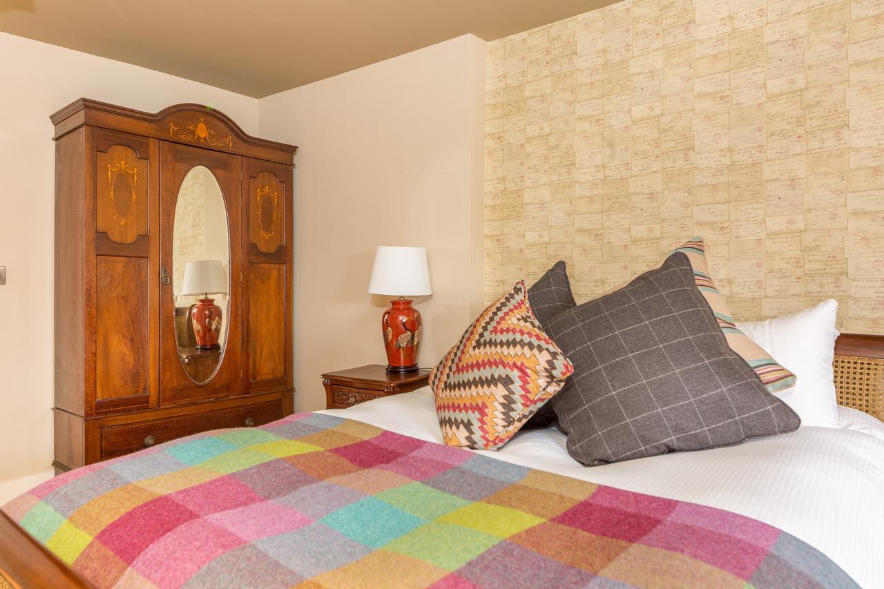 The Bull Hotel Olney ภายนอก รูปภาพ