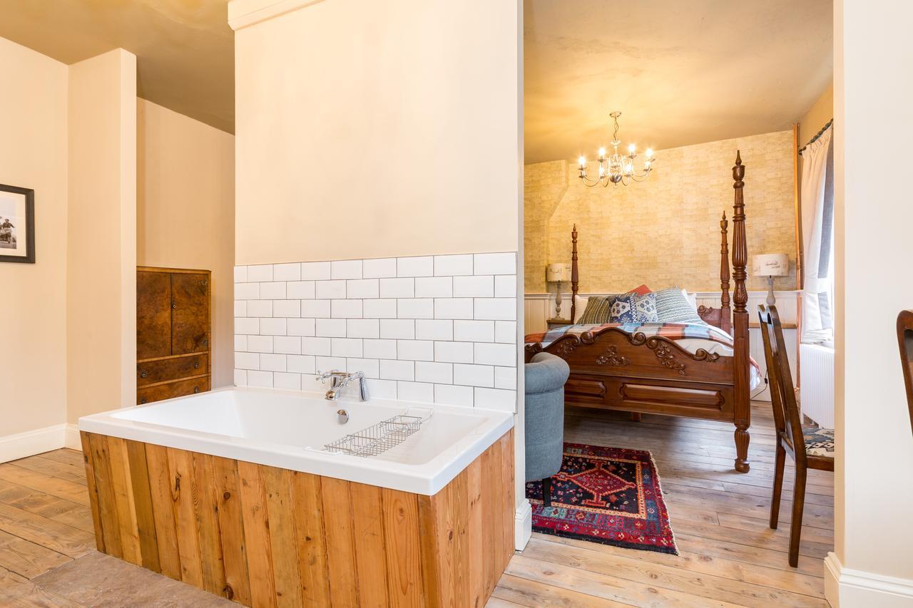 The Bull Hotel Olney ภายนอก รูปภาพ