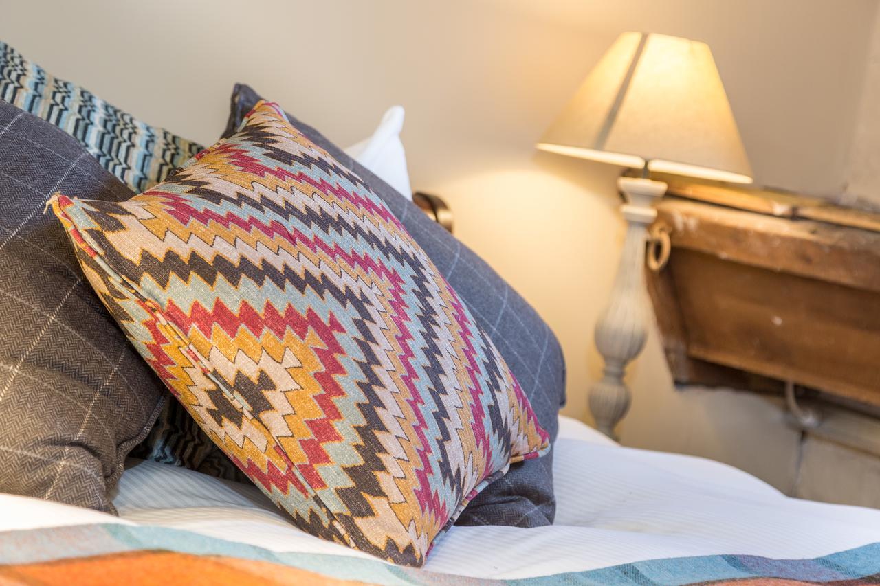 The Bull Hotel Olney ภายนอก รูปภาพ