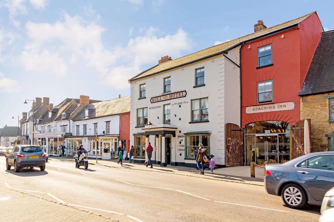 The Bull Hotel Olney ภายนอก รูปภาพ